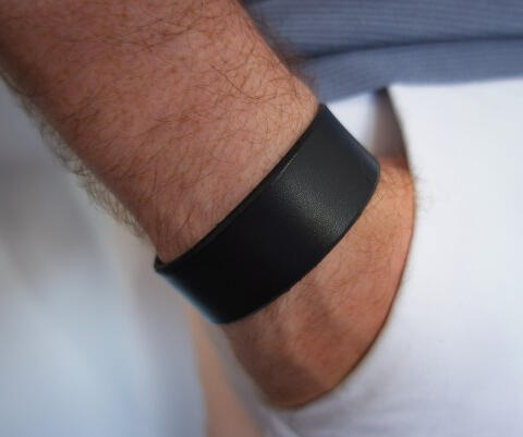 Full Grain Leather Cuff Bracelet | Black Classic 25mm | Made to Measure UK Artisan