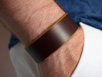 Full Grain Leather Cuff Bracelet | Chestnut Brown 25mm | Made to Measure UK Artisan